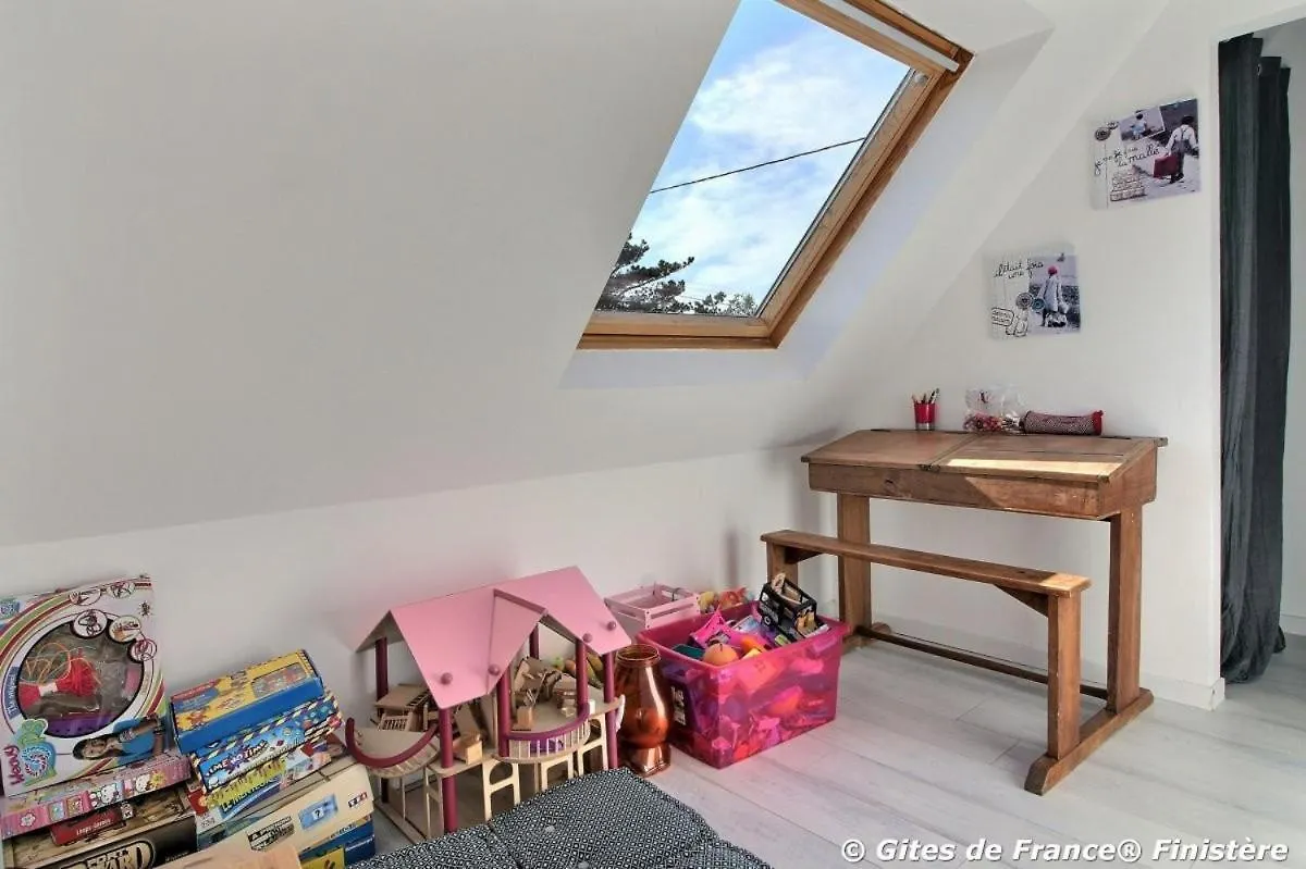 Holiday home Les Gites Du Bord De Mer Plouarzel France