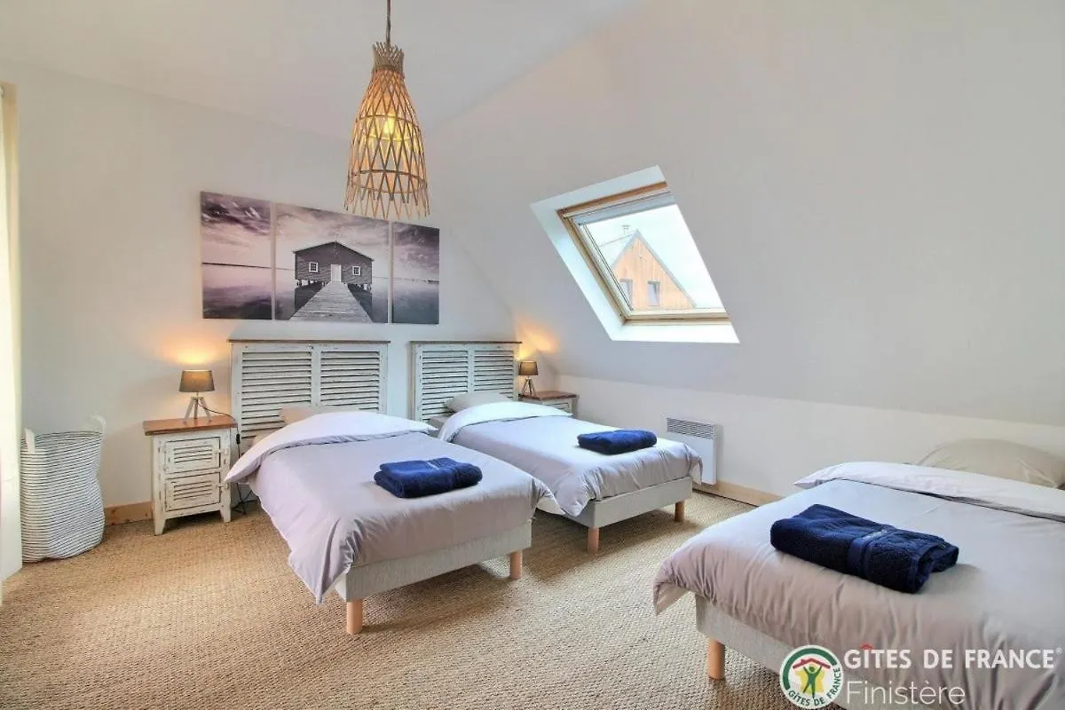Holiday home Les Gites Du Bord De Mer Plouarzel France